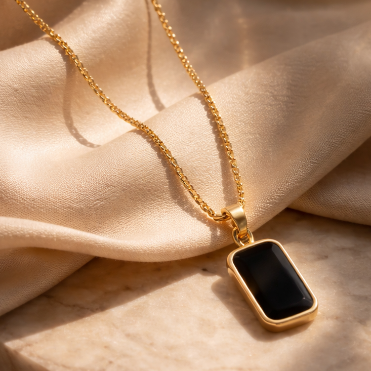 NOVA BAR NECKLACE