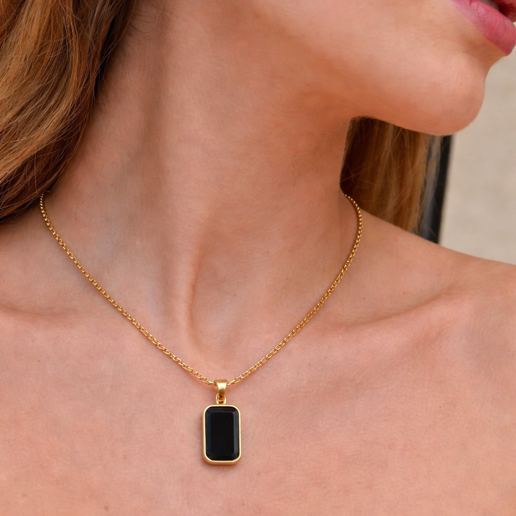 NOVA BAR NECKLACE